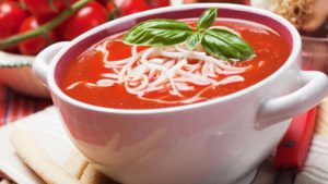 domates çorbasının yanına ne gider